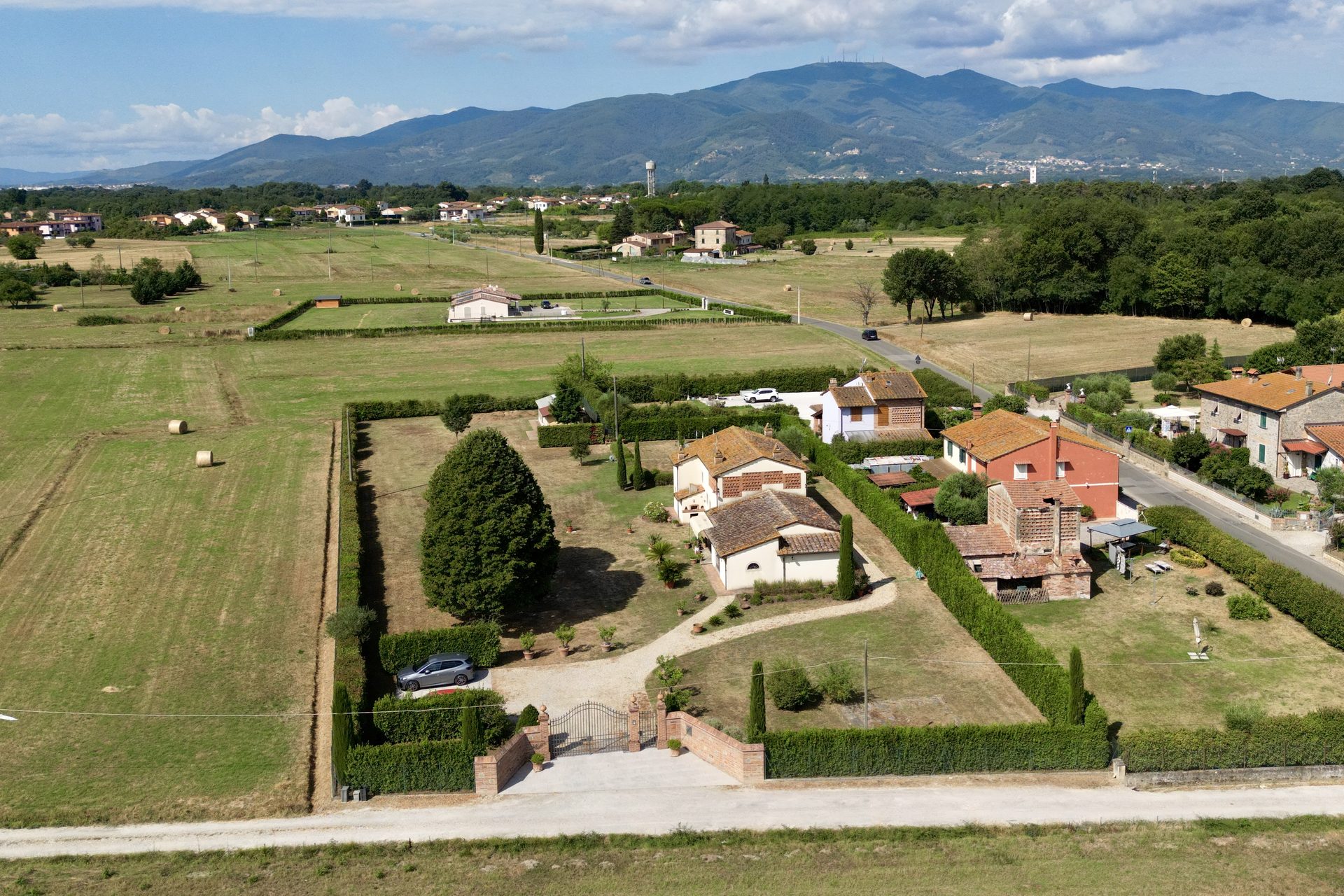 Casale venduto a Castelfranco di Sotto, vista aerea